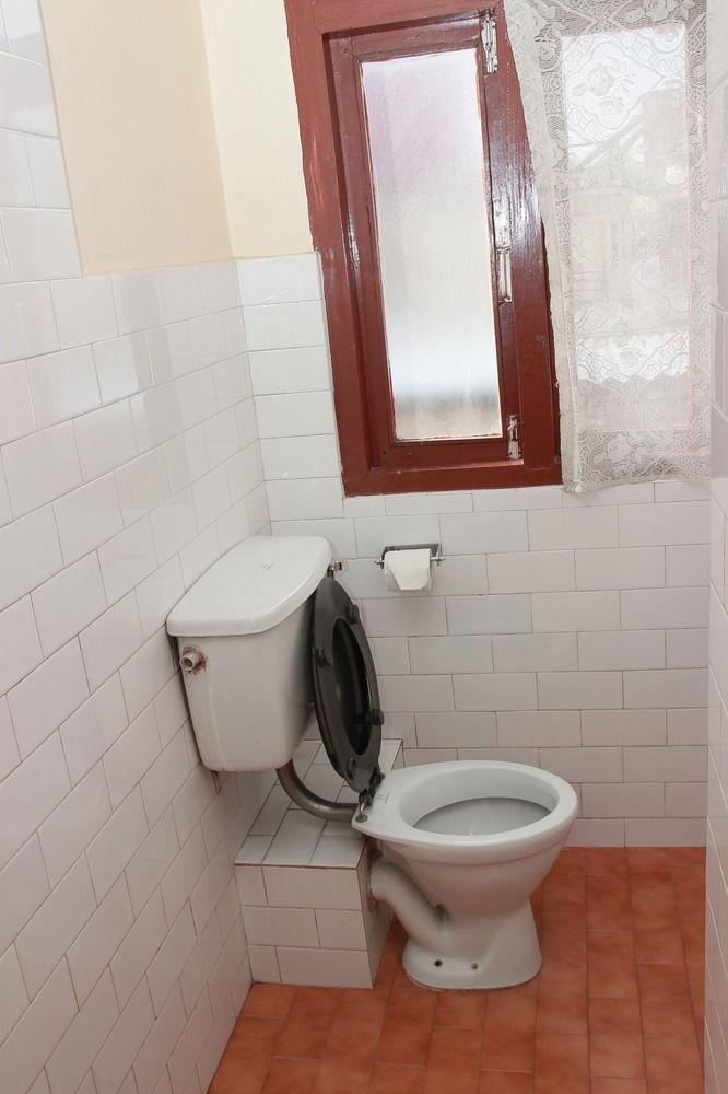 Shree Tibet Family Guest House Катманду Екстер'єр фото