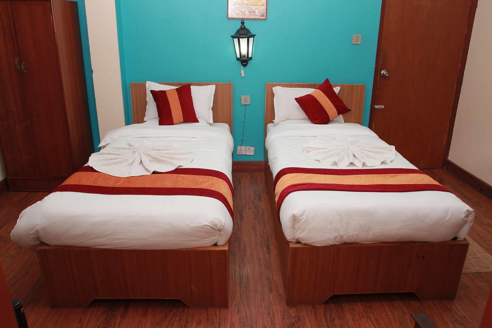Shree Tibet Family Guest House Катманду Екстер'єр фото