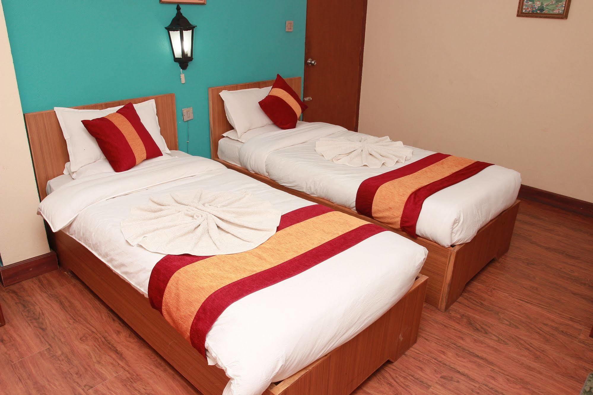 Shree Tibet Family Guest House Катманду Екстер'єр фото
