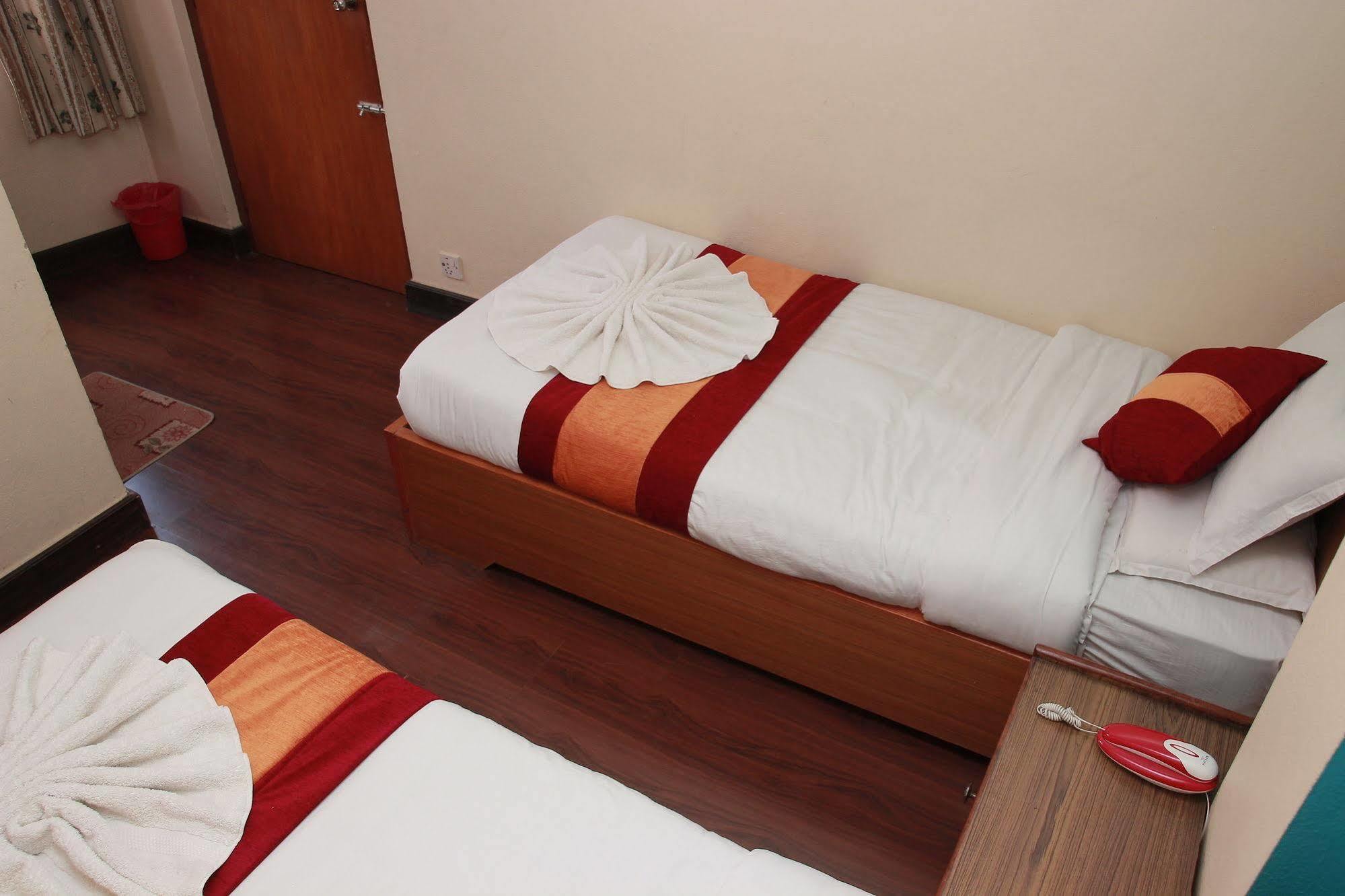 Shree Tibet Family Guest House Катманду Екстер'єр фото